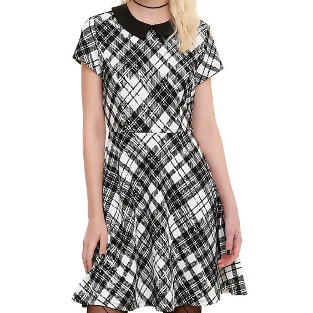Collared black and white plaid dress small
